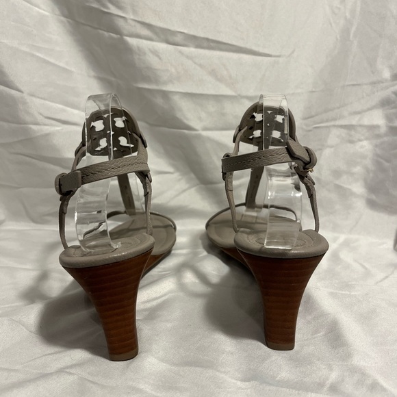 Tory Burch Gray Miller wedge heel sandal size 9 - Picture 4 of 5